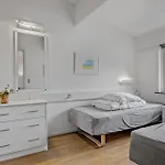1 Bedroom Amazing In Apartamento *