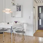 Apartamento 1 Bedroom Amazing In *